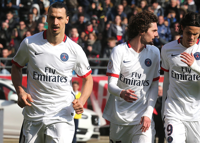 并在弱侧完 并在弱侧完